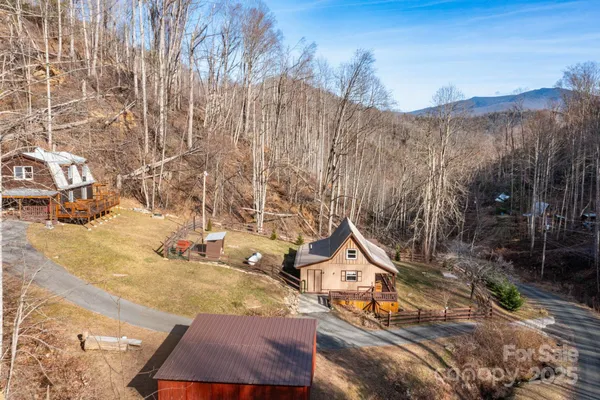 $480,000 | 1010 Melton Branch Road, Bakersville, NC 28705