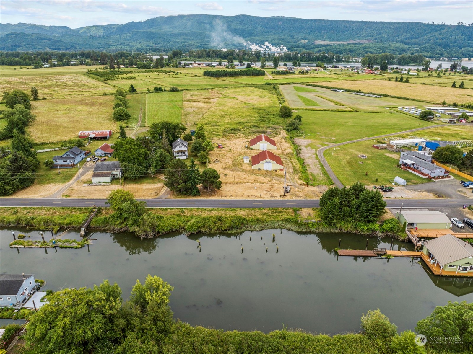 89 South Welcome Slough Road Cathlamet, WA 98612 - Photo 3 of 40 Gallery Image 3