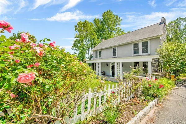 $1,250,000 | 6 Sunset Lane, Hartsdale, NY 10530