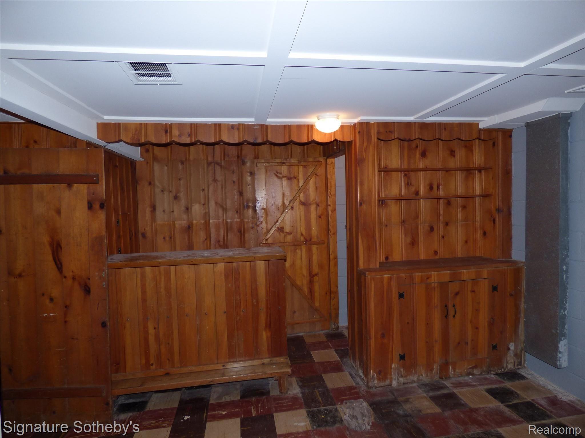 4083 Wakefield Road Berkley, MI 48072 - Photo 36 of 49 P1030655.JPG