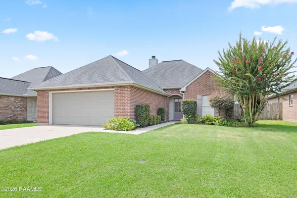 $1,800 | 133 Wild Rose Lane, Youngsville, LA 70592