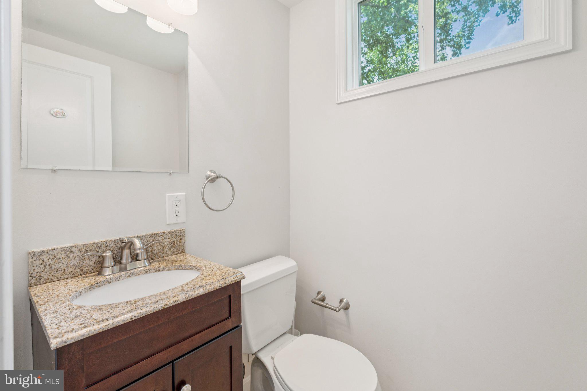 1502 Crestline Road Silver Spring, MD 20904 - Photo 16 of 39