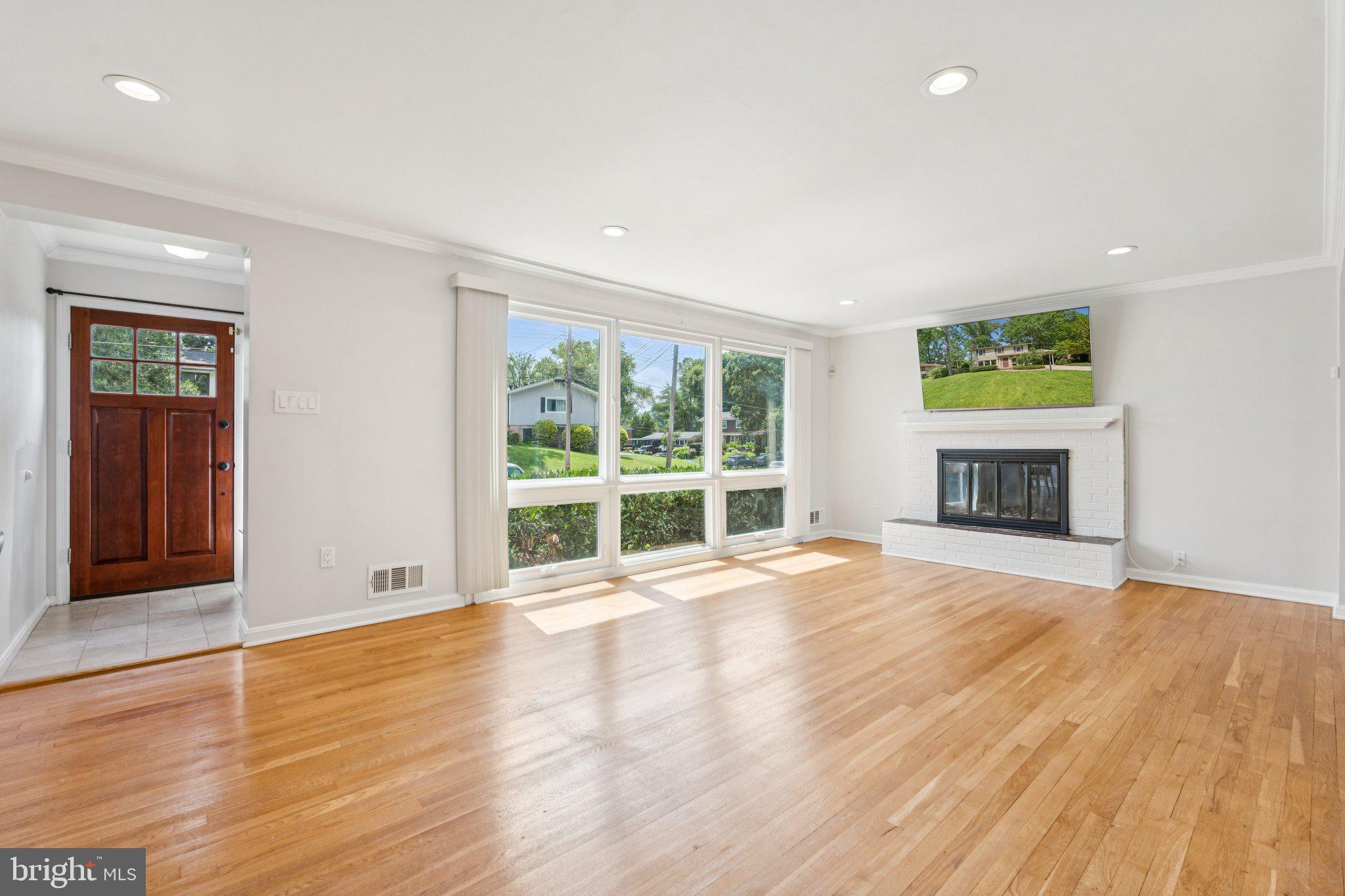 1502 Crestline Road Silver Spring, MD 20904 - Photo 6 of 39