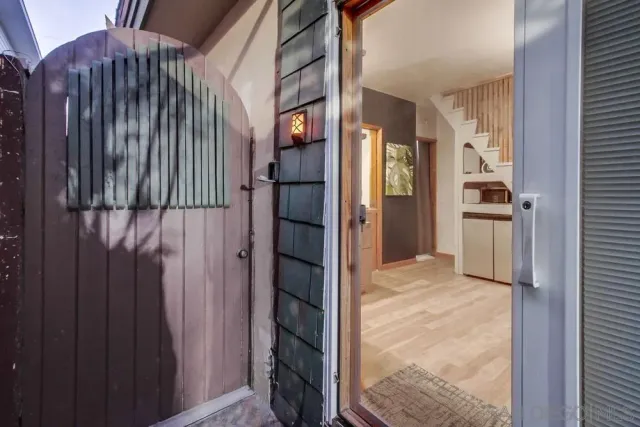 $2,625,000 | 438 Retaheim Way, La Jolla, CA 92037