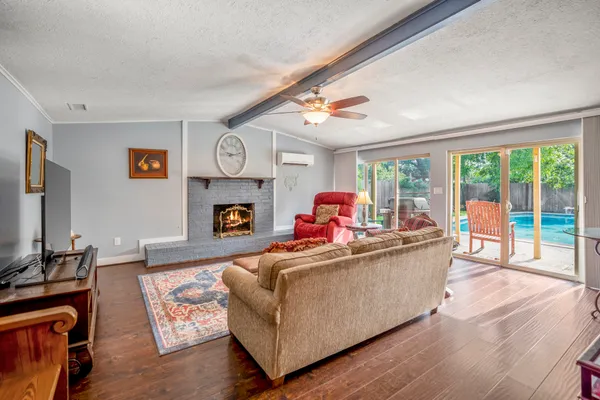 $385,000 | 810 Aster Street, Katy, TX 77493