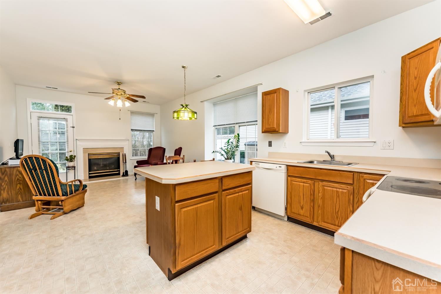 17 Mayfair Road Southampton, NJ 08088 - Photo 11 of 25 Gallery Image 11