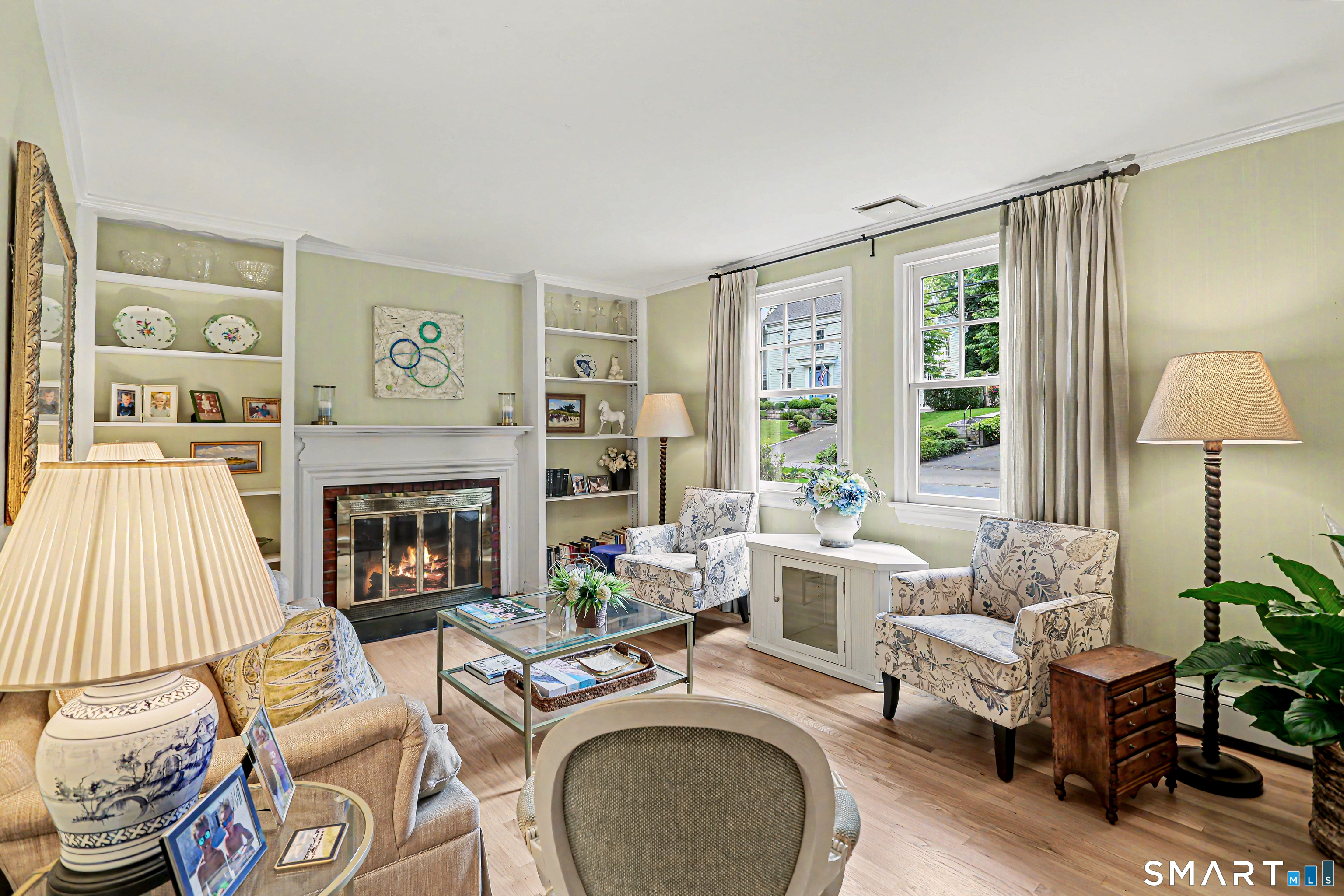 33 Walmsley Road Darien, CT 06820 - Photo 2 of 37