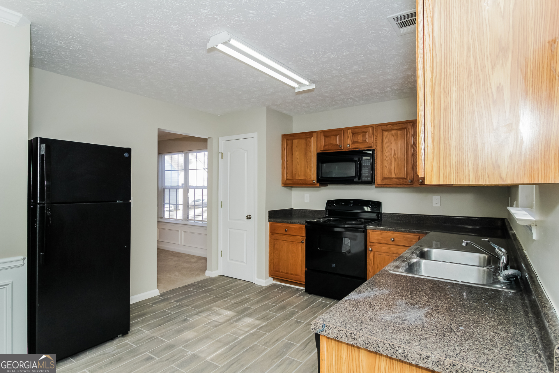 2403 Brookgate Way Ellenwood, GA 30294 - Photo 7 of 17