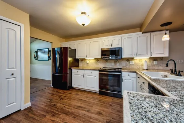 $419,000 | 1304 Gangplank Drive, Valrico, FL 33594