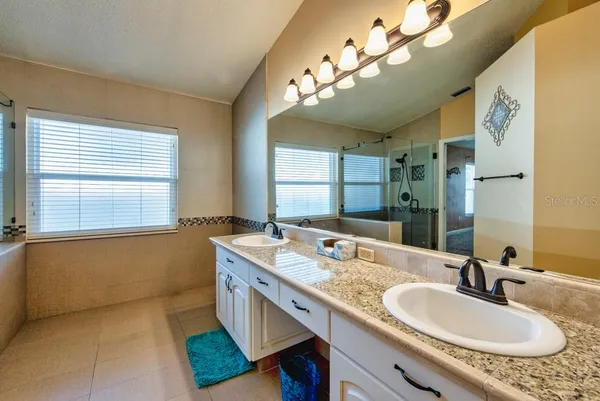 $419,000 | 1304 Gangplank Drive, Valrico, FL 33594