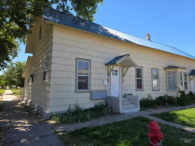 $499,000 | 201 West 1st Street, Emmett, ID 83617