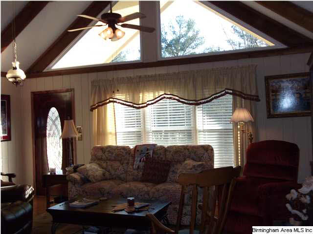 705 Pinewood Avenue Bessemer, AL 35023 - Photo 4 of 30