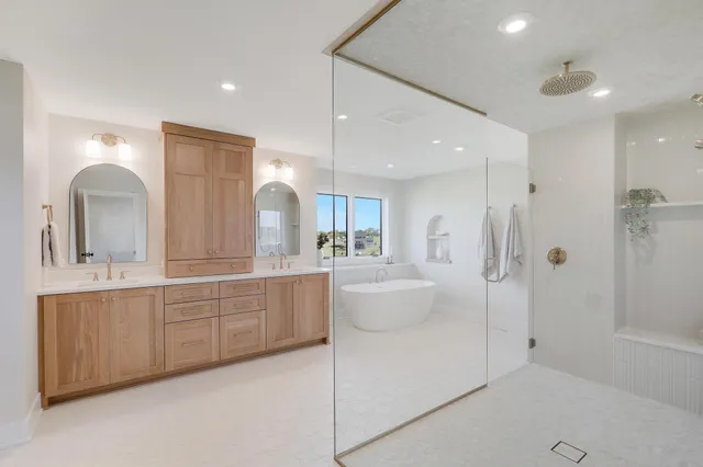 $2,100,000 | 3695 William Way, Independence, MN 55359