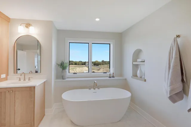 $2,100,000 | 3695 William Way, Independence, MN 55359