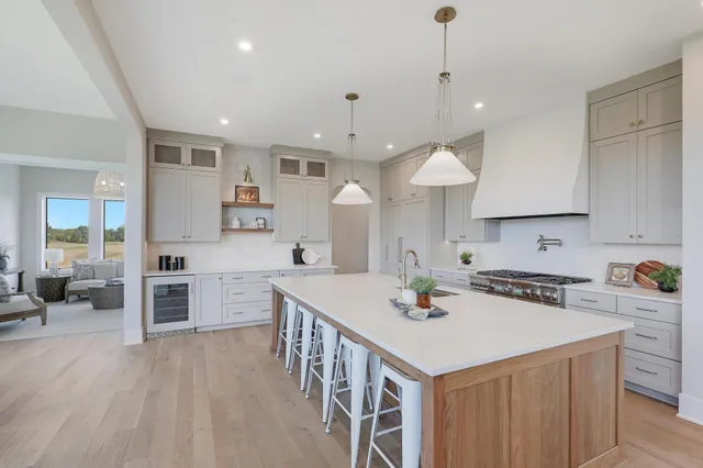 $2,100,000 | 3695 William Way, Independence, MN 55359