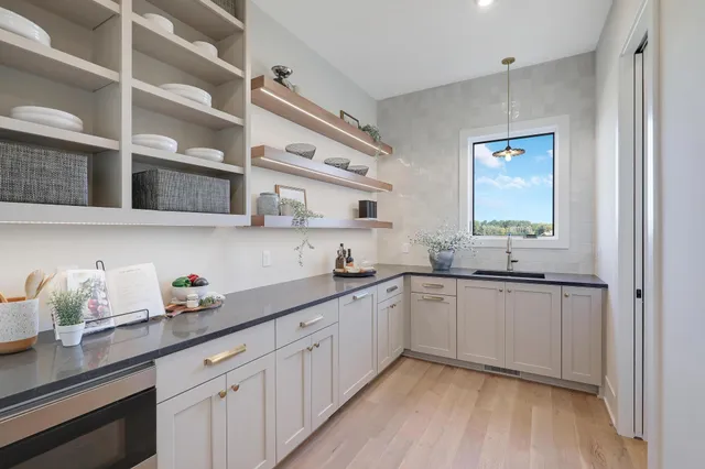 $2,100,000 | 3695 William Way, Independence, MN 55359