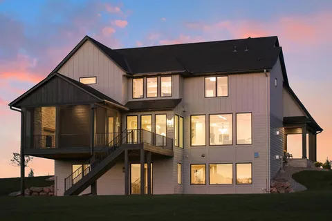 $2,100,000 | 3695 William Way, Independence, MN 55359