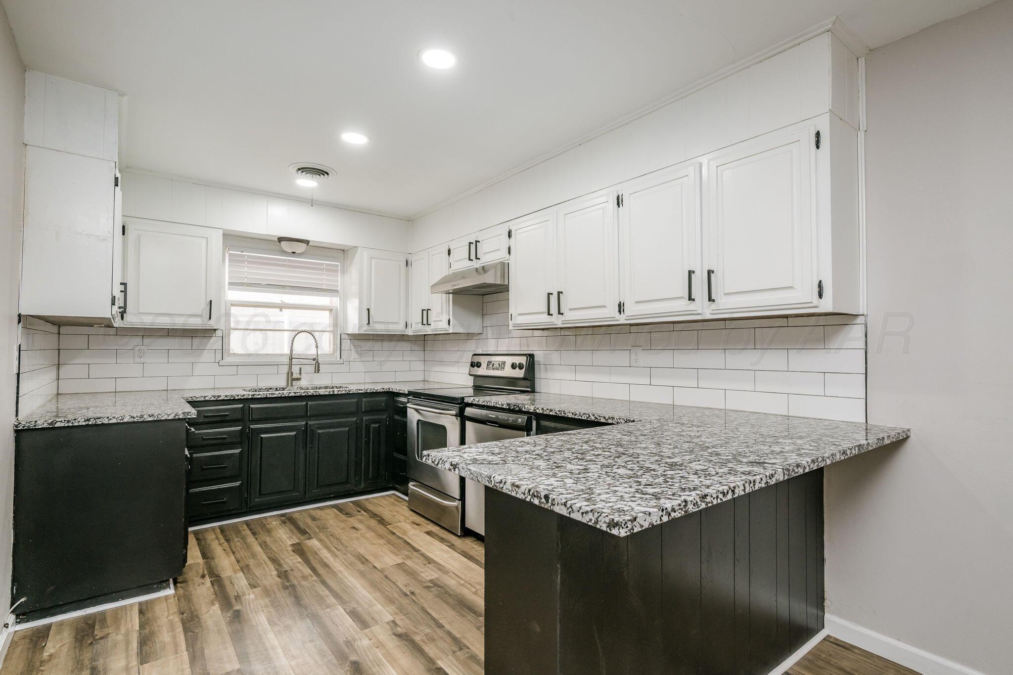 4302 Summit Circle Amarillo, TX 79109 - Photo 3 of 21 4302 Summit Cir 05