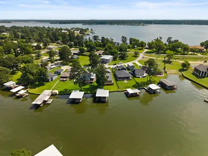 $625,000 | 153 Lakeshore Drive, Onalaska, TX 77360