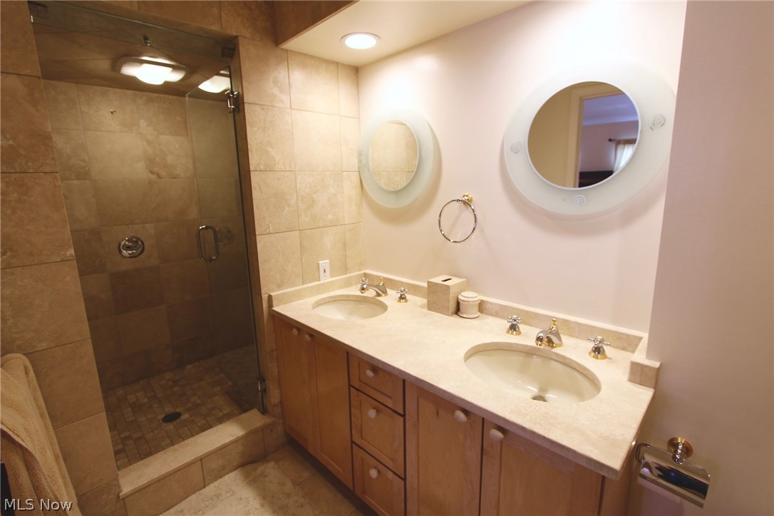 3512 Sutton Road Pepper Pike, OH 44122 - Photo 13 of 26 Gallery Image 13