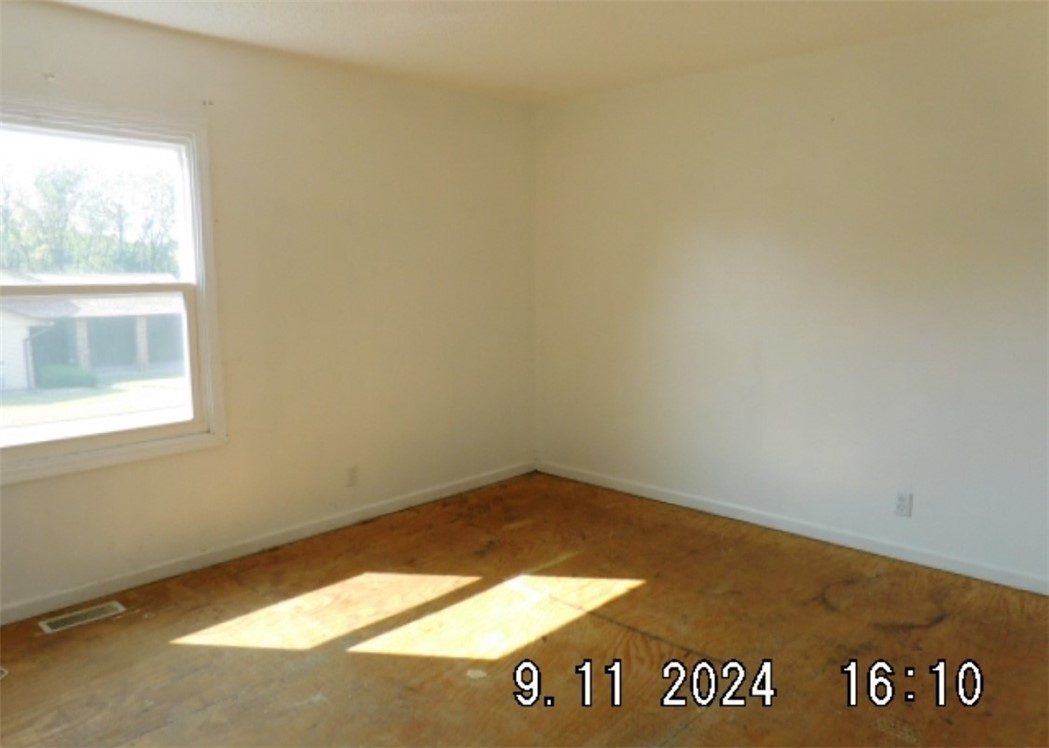 3920 North Northbrook Drive Decatur, IL 62526 - Photo 8 of 27