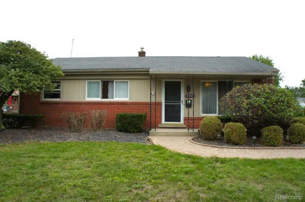 $254,900 | 47440 Jeffry Street, Utica, MI 48317