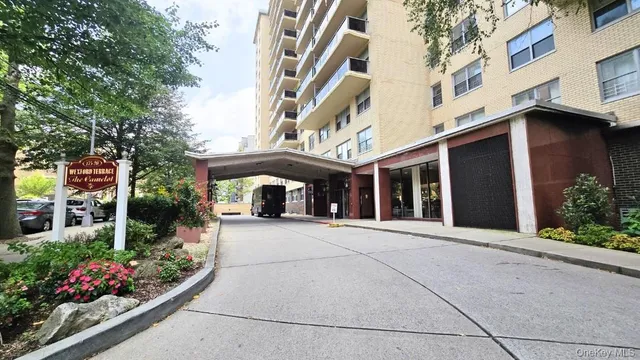 $315,000 | 175-20 Wexford Terrace, Unit 3S | Jamaica Estates