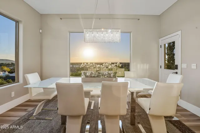 $1,150,000 | 18422 North 14th Street, Phoenix, AZ 85022