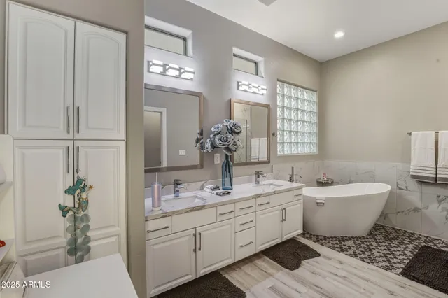 $1,150,000 | 18422 North 14th Street, Phoenix, AZ 85022