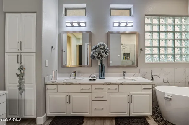 $1,150,000 | 18422 North 14th Street, Phoenix, AZ 85022