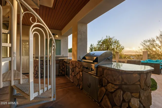 $1,150,000 | 18422 North 14th Street, Phoenix, AZ 85022