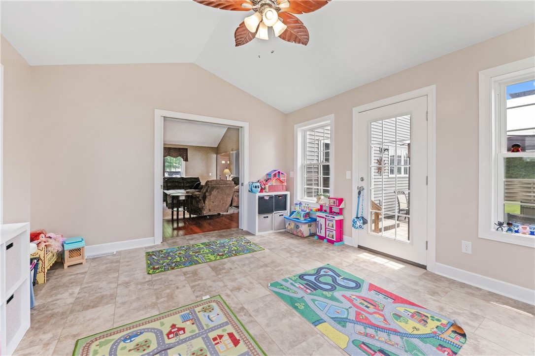 203 Torrey Pine Drive Greece, NY 14612 - Photo 17 of 48