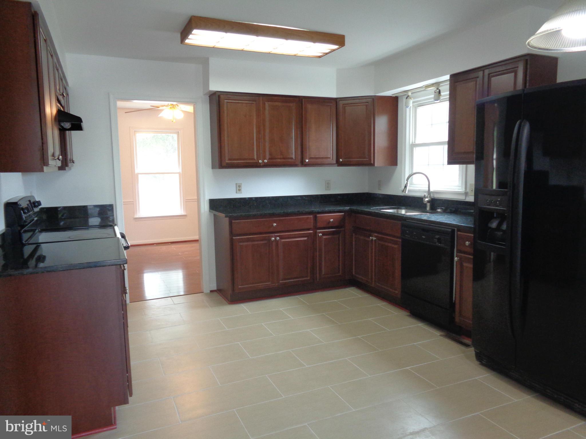 2163 Sebastian Road Fredericksburg, VA 22405 - Photo 4 of 16 Kitchen