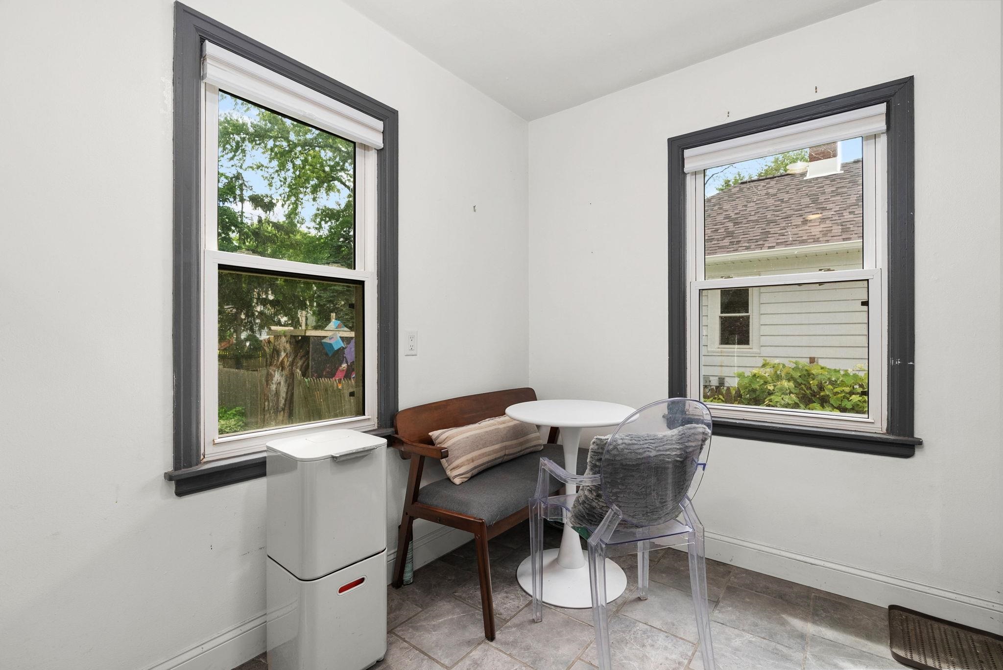2933 Sachs Street Madison, WI 53704 - Photo 9 of 30