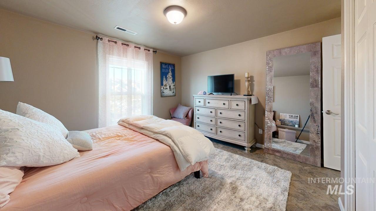 1724 Ridgeview Drive Clarkston, WA 99403 - Photo 29 of 48 View of bedroom