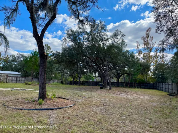 a view of a entertaining space