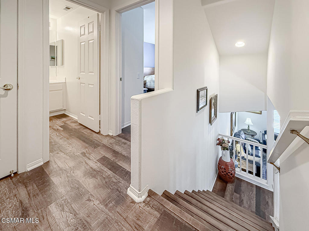 2037 Freesia Avenue Simi Valley, CA 93063 - Photo 23 of 36