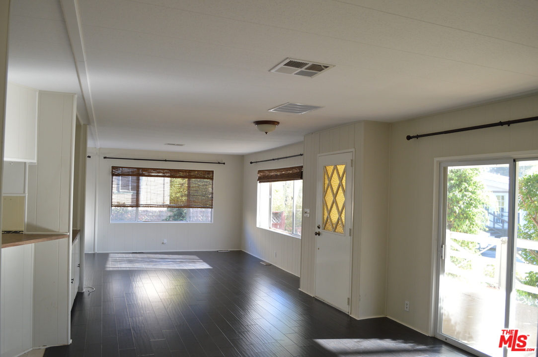 29500 Heathercliff Road, Unit 81 Malibu, CA 90265 - Photo 6 of 15