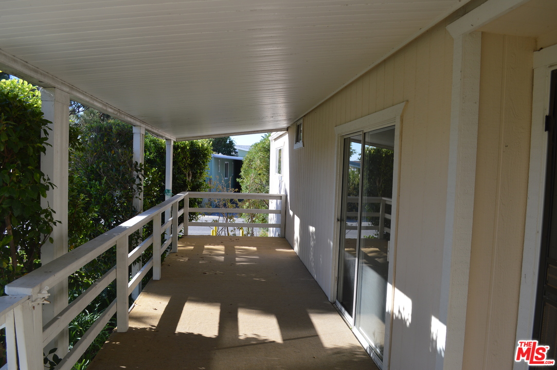 29500 Heathercliff Road, Unit 81 Malibu, CA 90265 - Photo 9 of 15