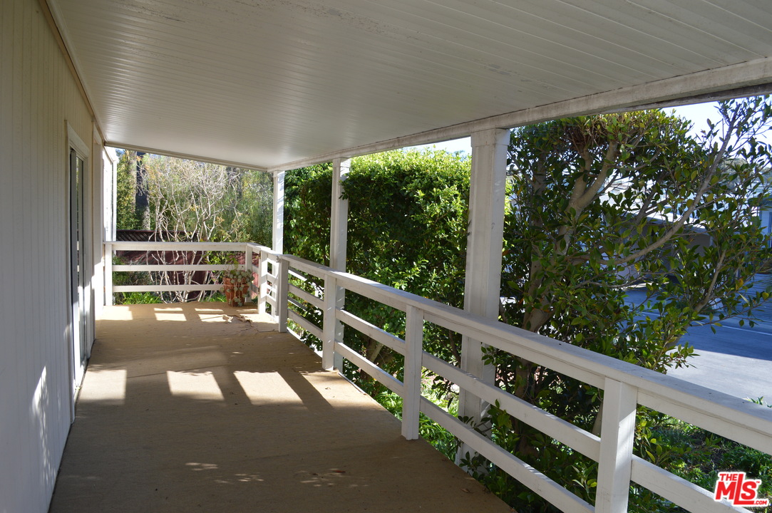 29500 Heathercliff Road, Unit 81 Malibu, CA 90265 - Photo 10 of 15