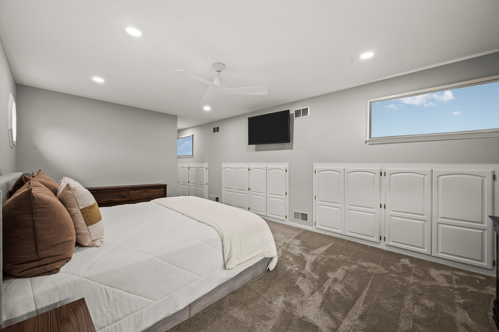 890 Meadow Road Northbrook, IL 60062 - Photo 15 of 32