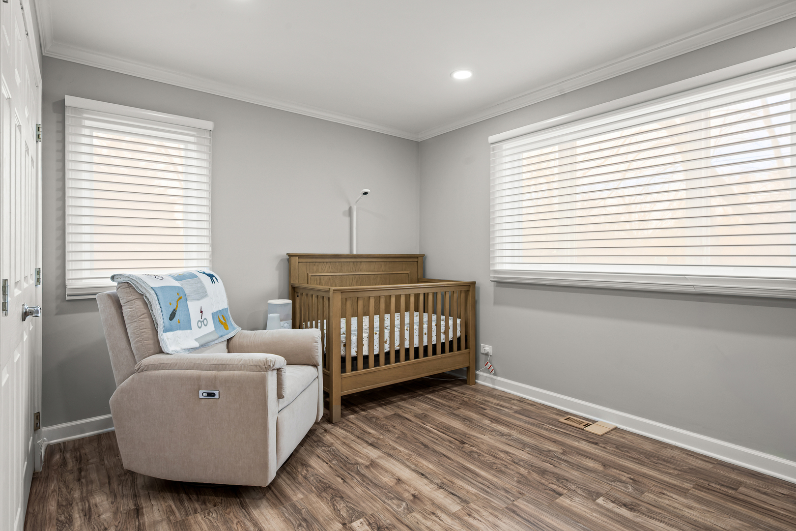 890 Meadow Road Northbrook, IL 60062 - Photo 18 of 32