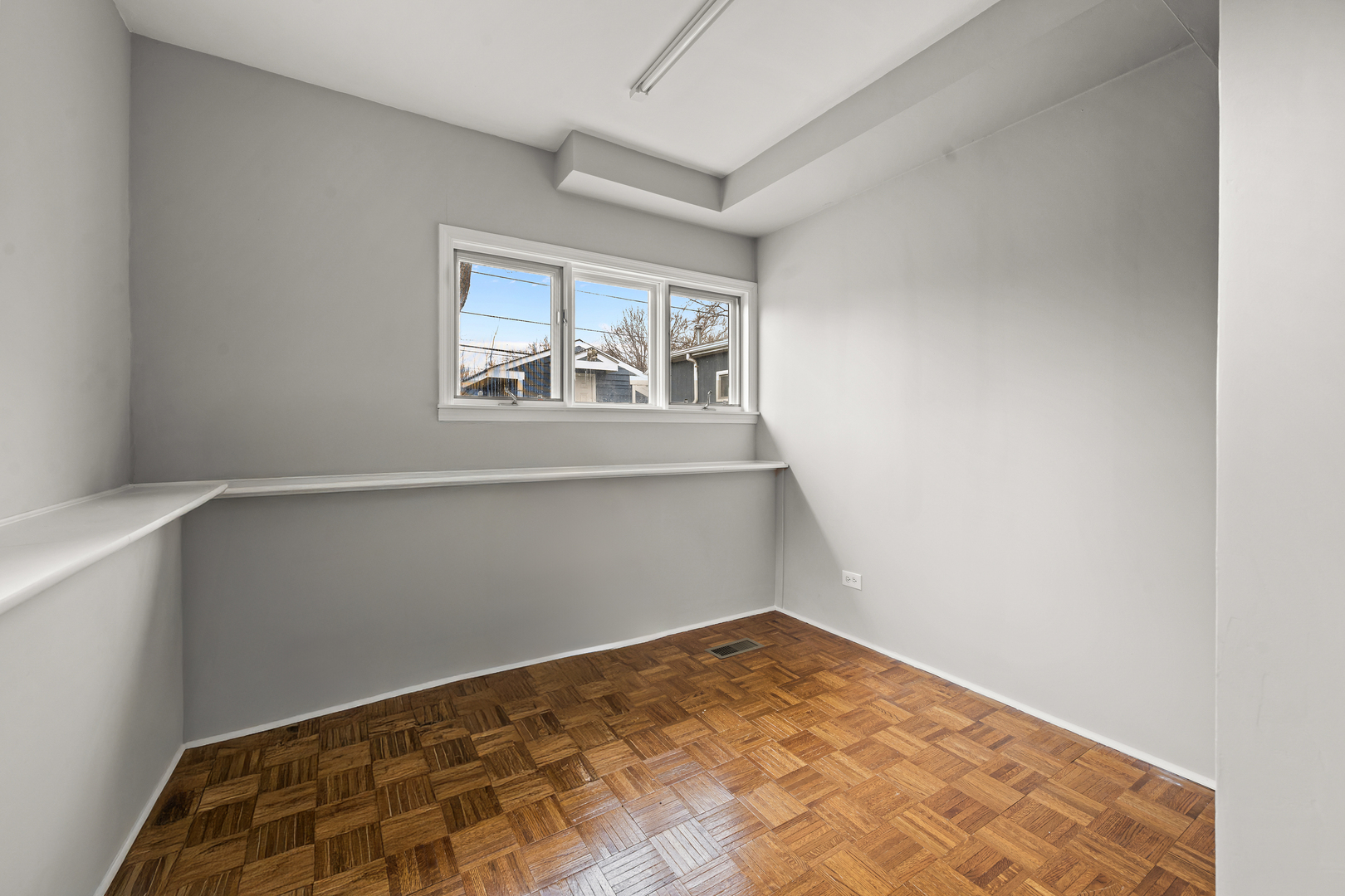 890 Meadow Road Northbrook, IL 60062 - Photo 23 of 32