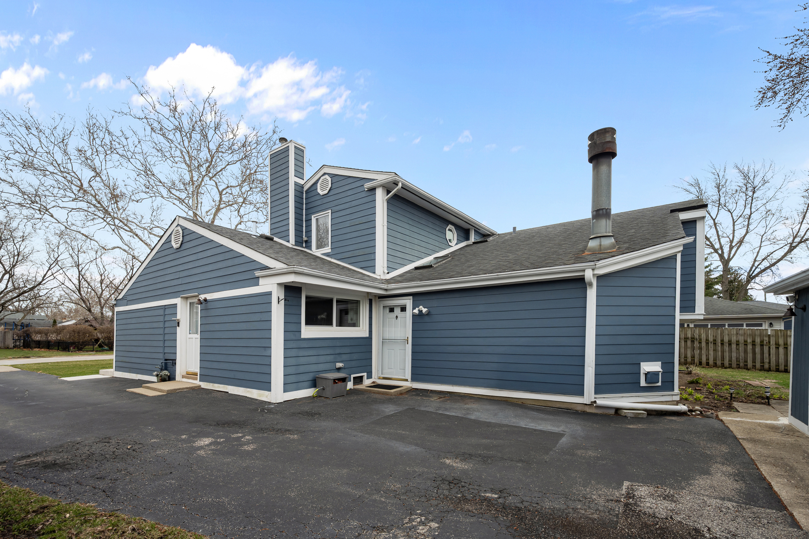 890 Meadow Road Northbrook, IL 60062 - Photo 25 of 32