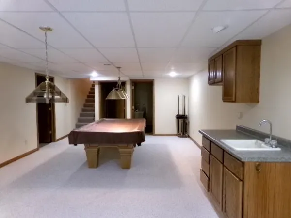 $213,900 | 2115 Cimarron Drive, Freeport, IL 61032