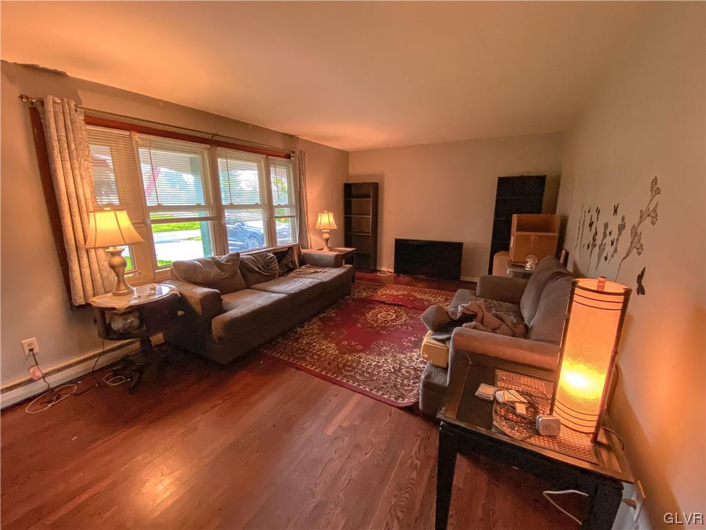 3567 Church Road Northampton, PA 18067 - Photo 4 of 18 Gallery Image 4