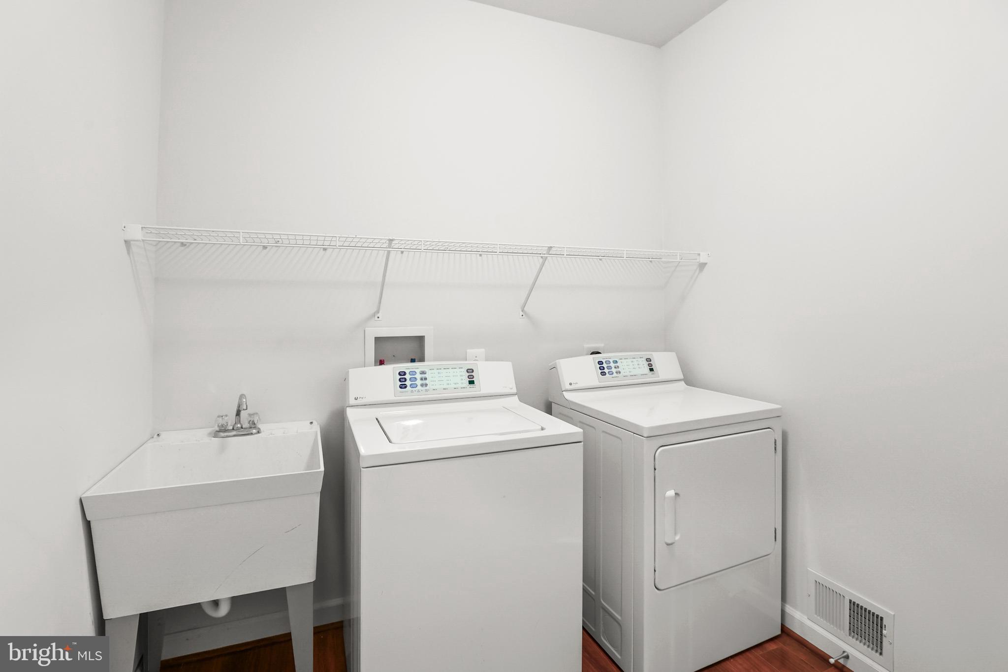 28 Fawn Hill Road Hanover, PA 17331 - Photo 32 of 69 a utility room with dryer and washer