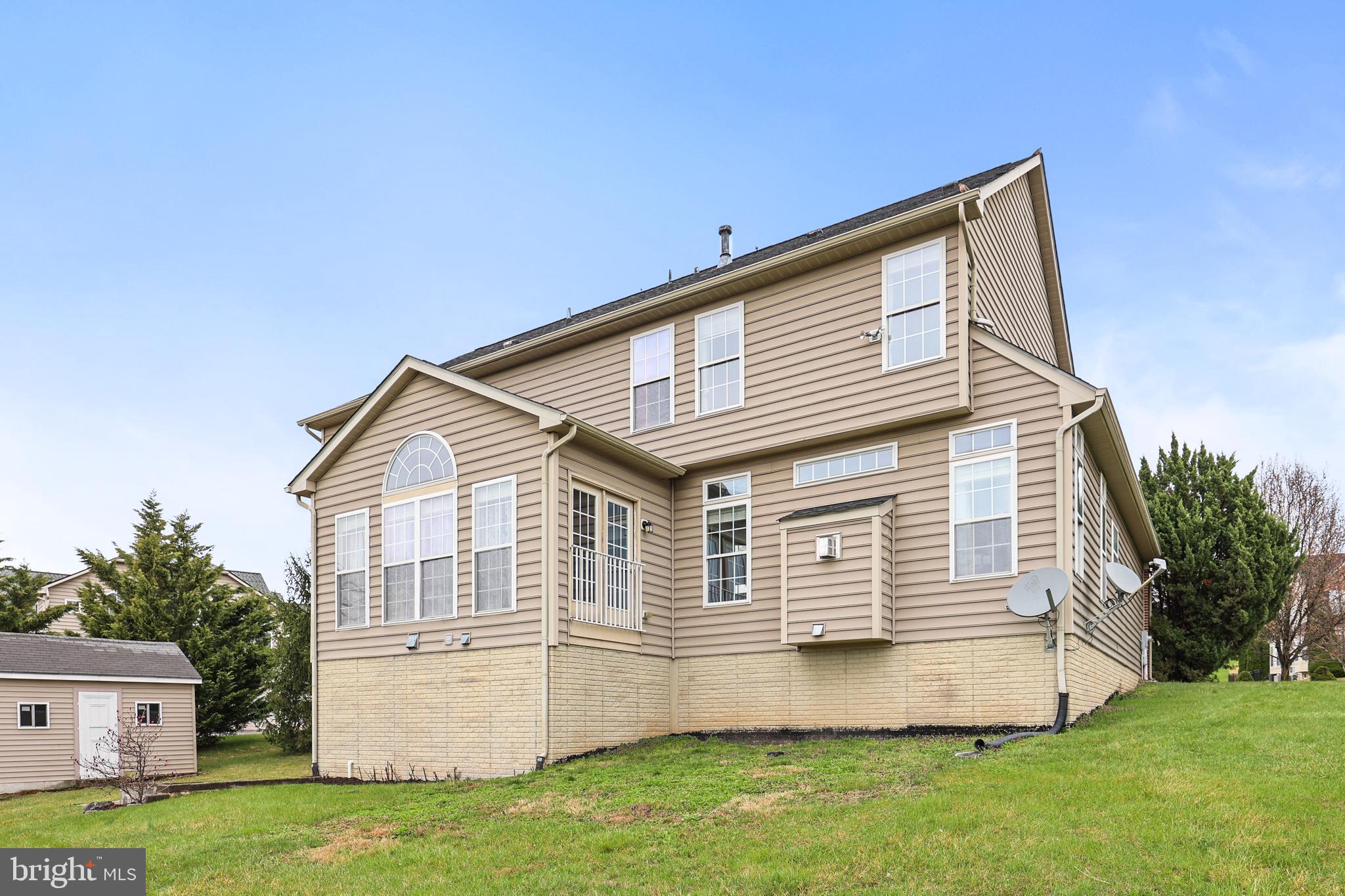 28 Fawn Hill Road Hanover, PA 17331 - Photo 63 of 69 a front view of house with yard