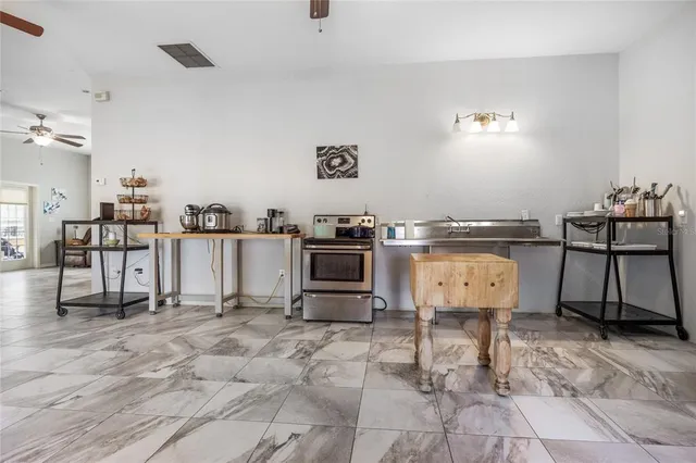 $800,000 | 16602 Northeast 124th Avenue, Waldo, FL 32694