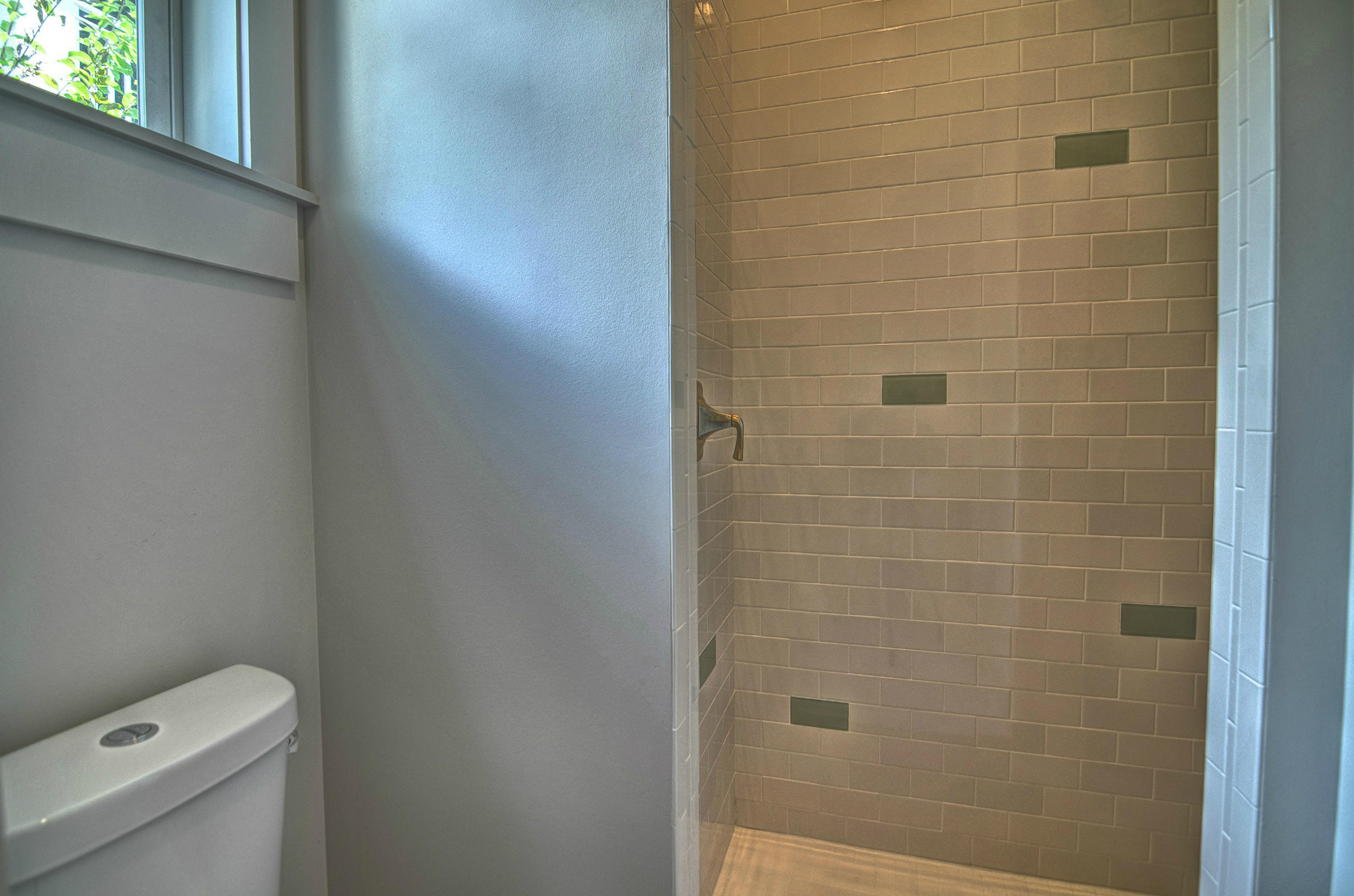 115 West Cobia Run Seacrest, FL 32461 - Photo 11 of 26 a bathroom with a white toilet